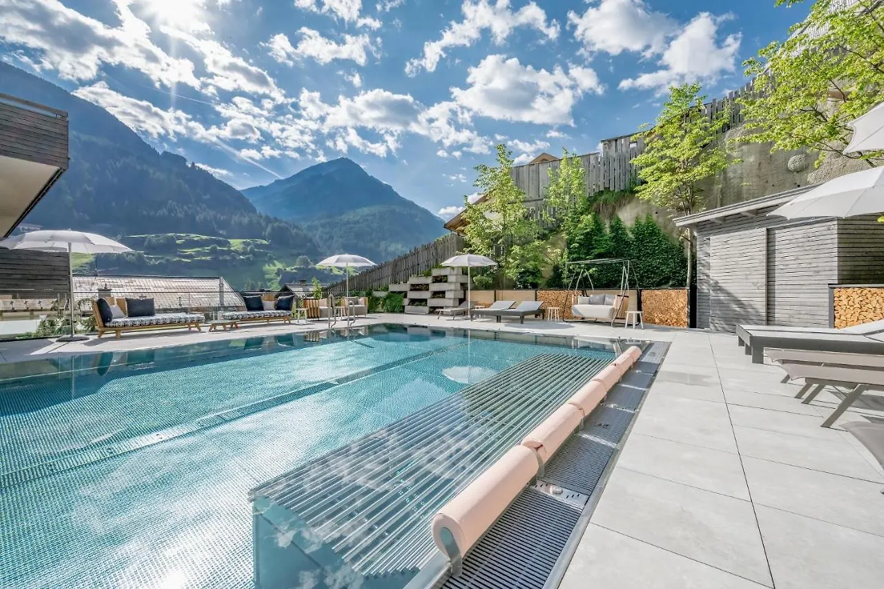 Bergland Design- Und Wellnesshotel Sölden