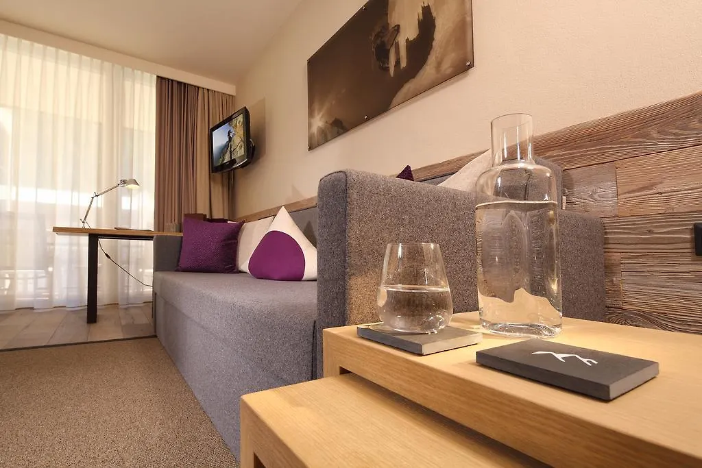 Bergland Design- Und Wellnesshotel Solden Hotel